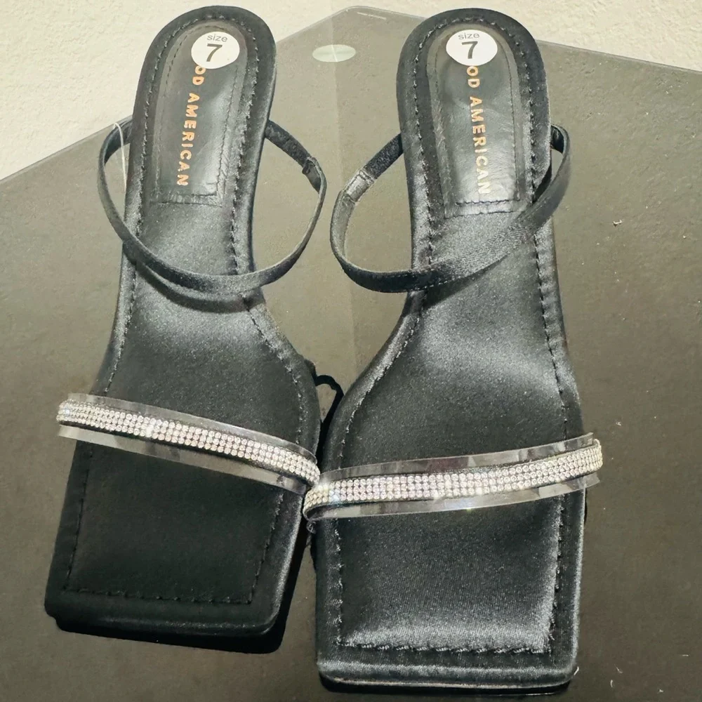 Good American Black Strappy Heels - Picture 2 of 5